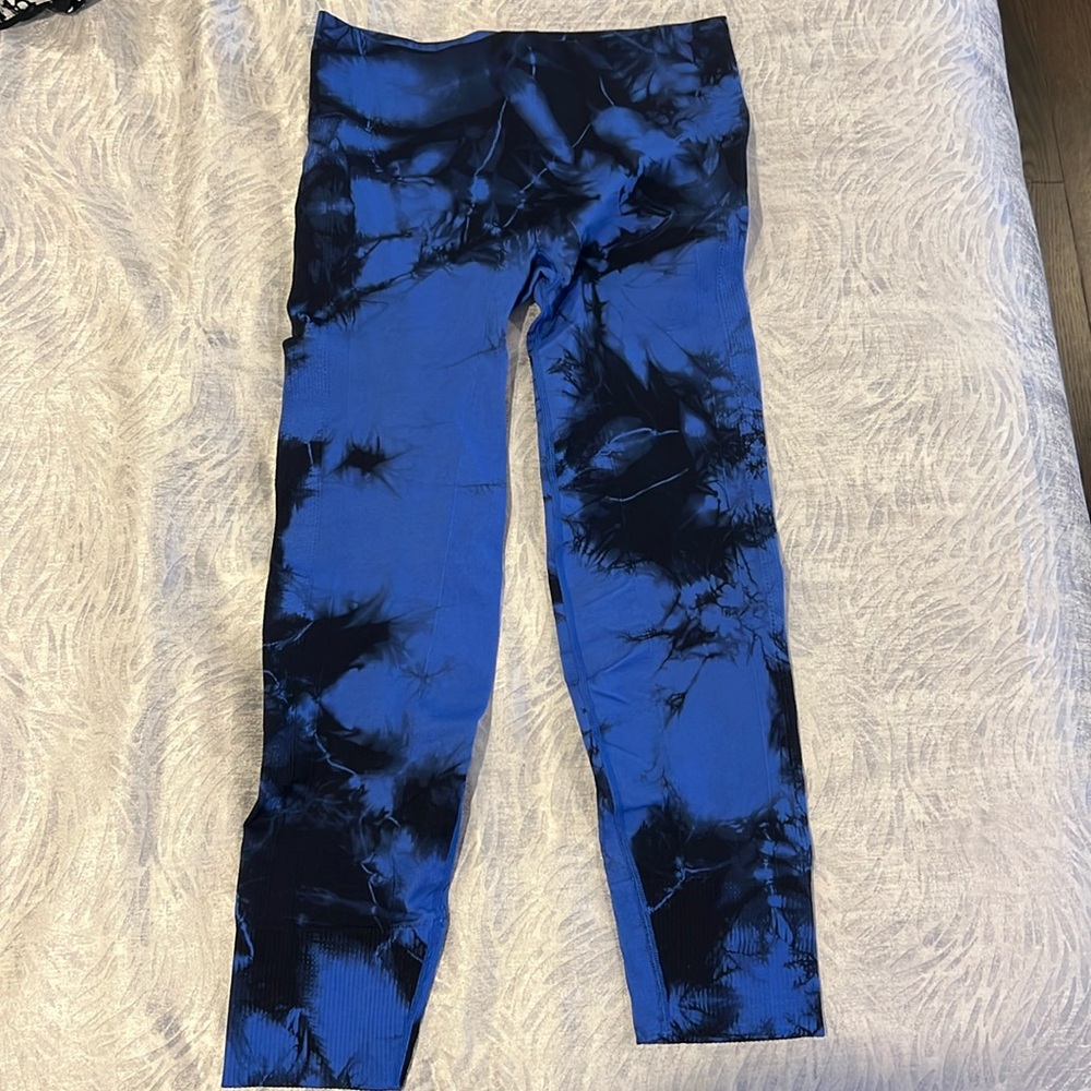 Lululemon leggings
Great condition 
Size 8